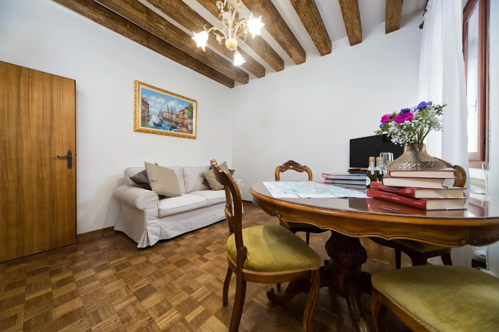 at 2 minutes from San Marco square