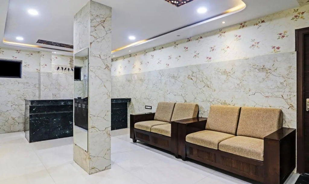 Itsy Hotels J A Royal Suites Manikonda