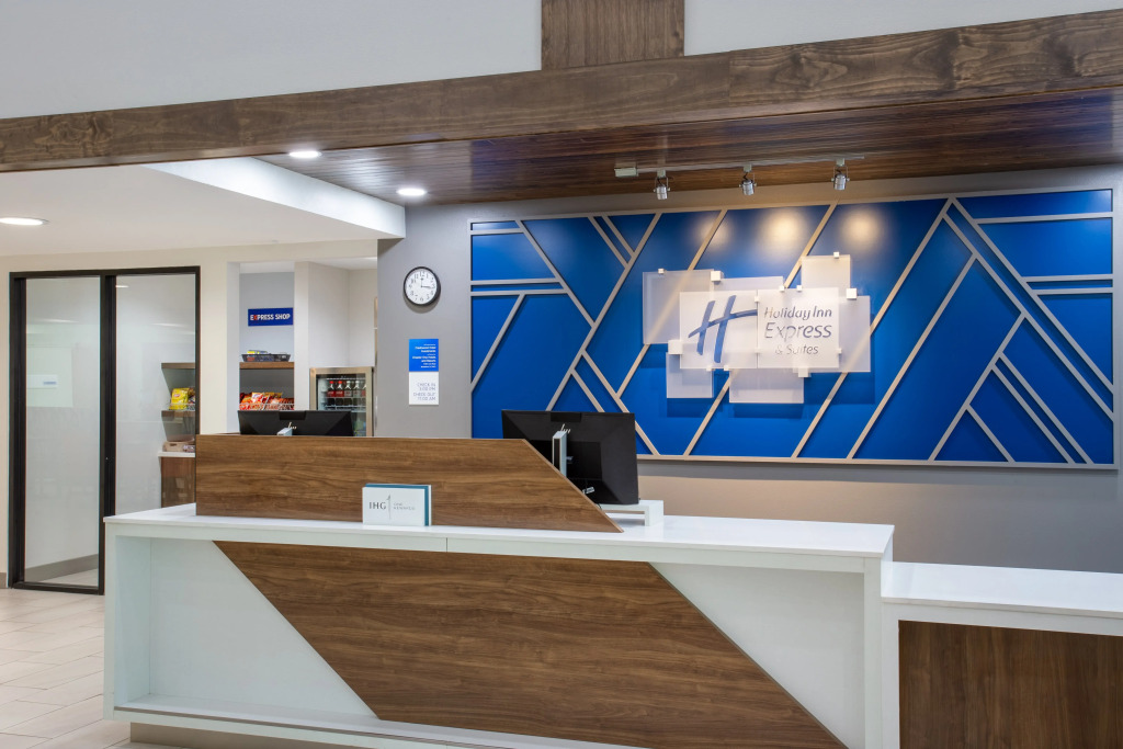 Holiday Inn Express & Suites Bradenton East-Lakewood Ranch by IHG
