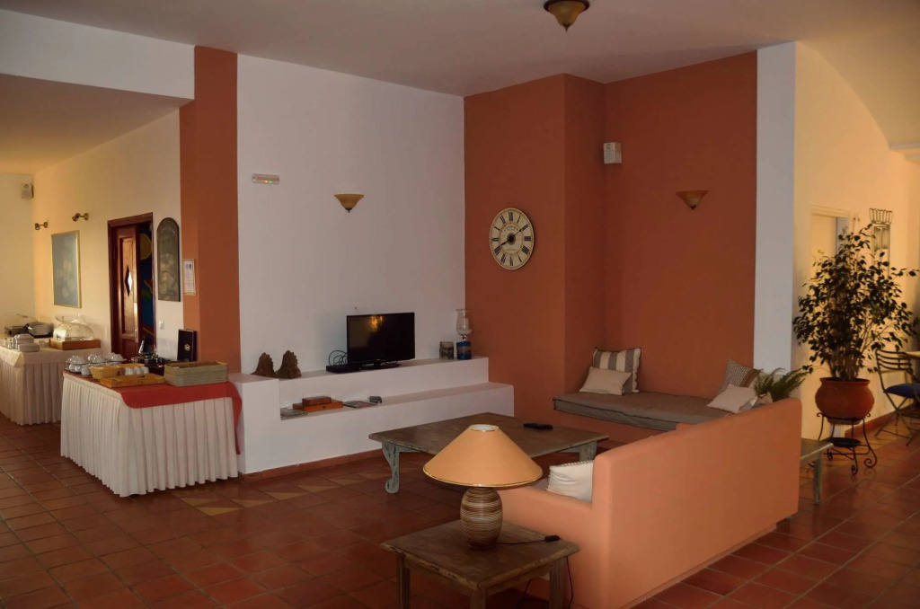 Mounda Beach Hotel