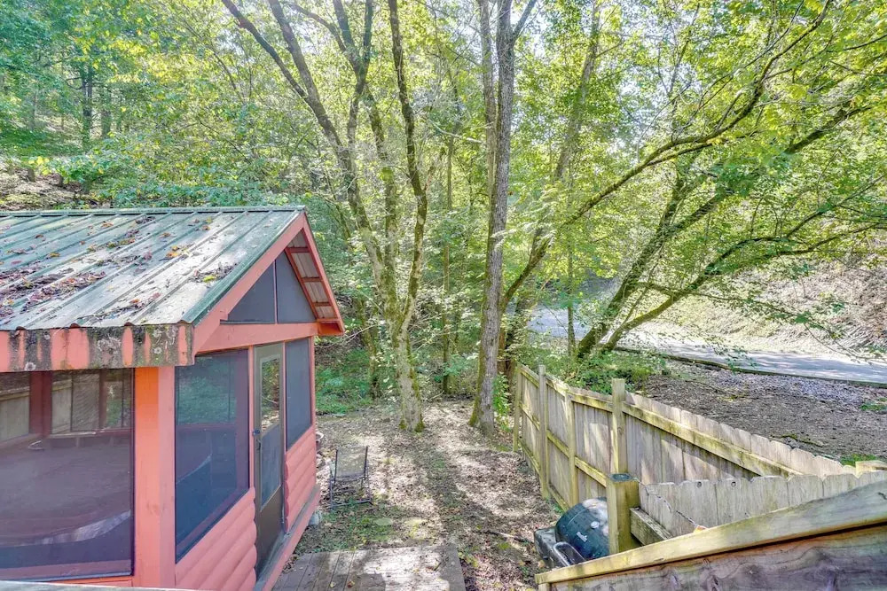 'just Fur Relaxin' Sevierville Cabin w/ Hot Tub!