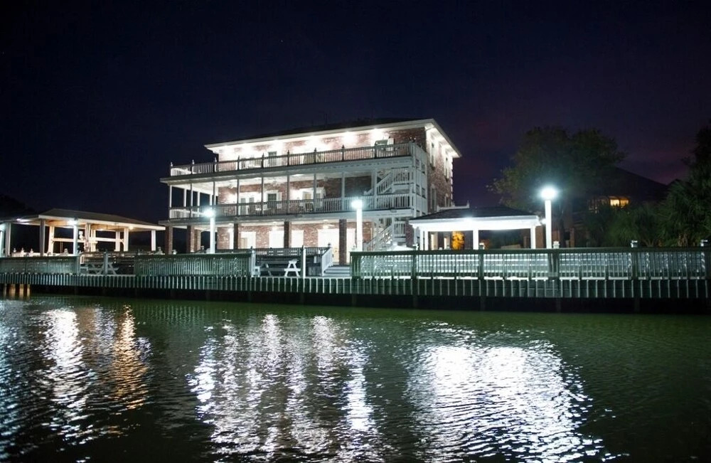 Waterfront NOLA Villa: 23 Mi to French Quarter
