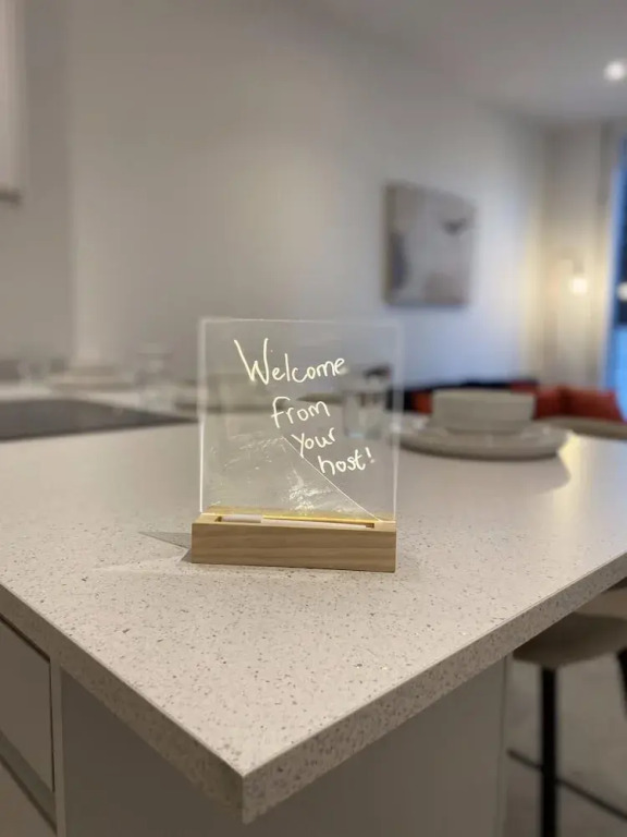 Manchester Terrace Retreat-cinema & Free Parking