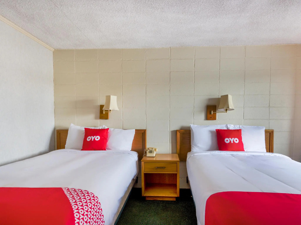 Deluxe Inn