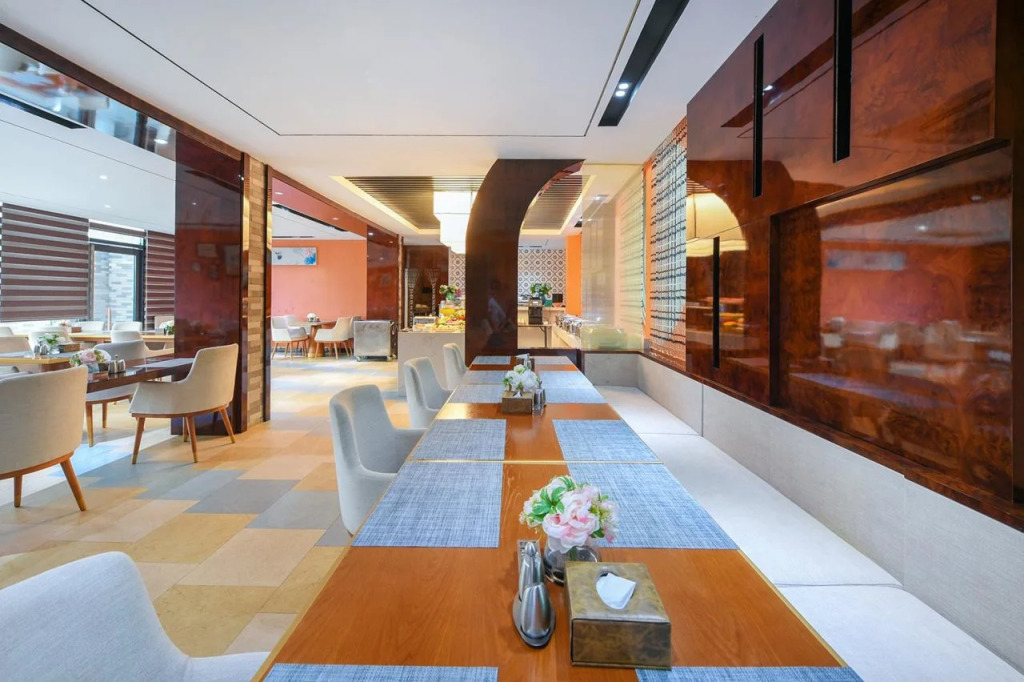 Mehood Lestie Hotel
