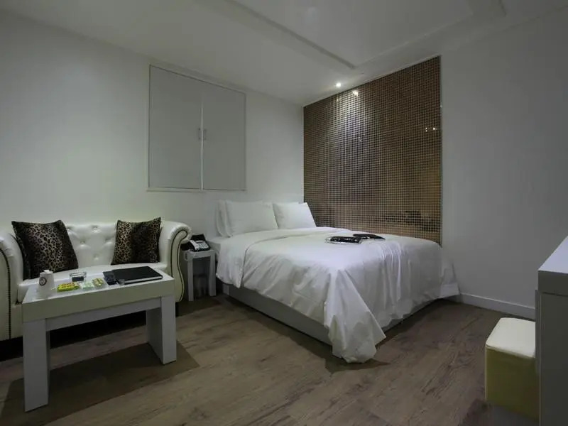 Hotel Moon