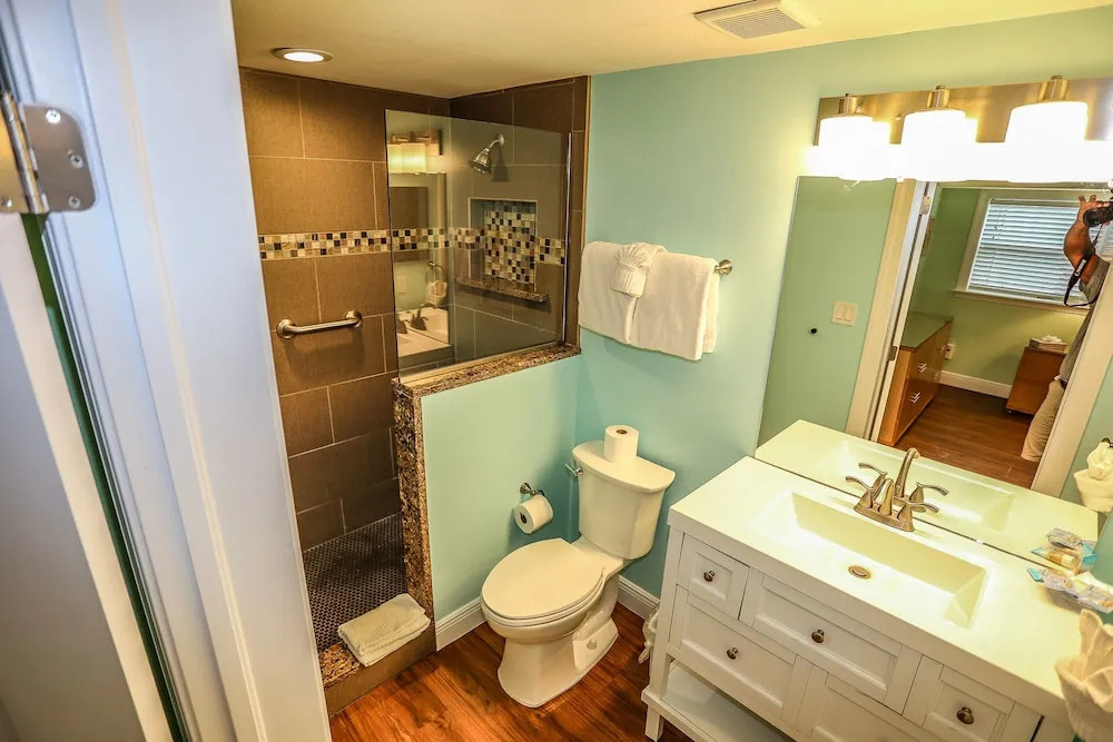 203 Fairweather Villa C