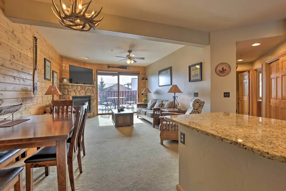 Mountainside Grand Lake Condo w/ Patio!