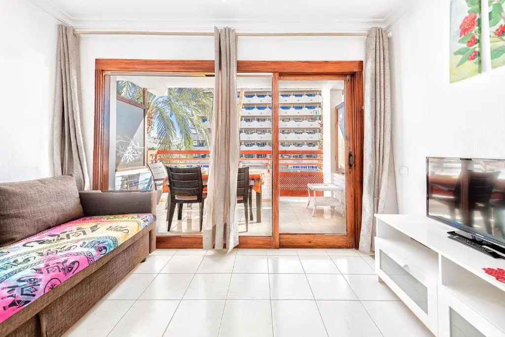 Apartamento a pie del mar