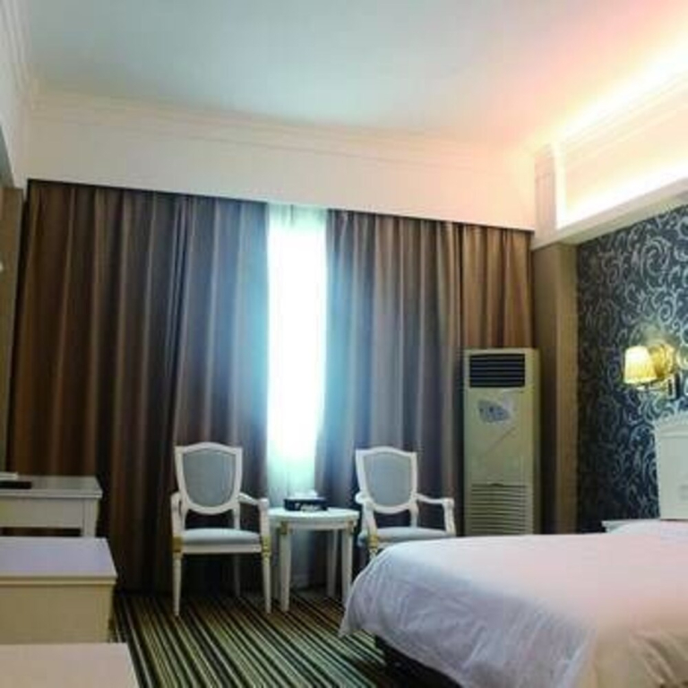 Only Hotel