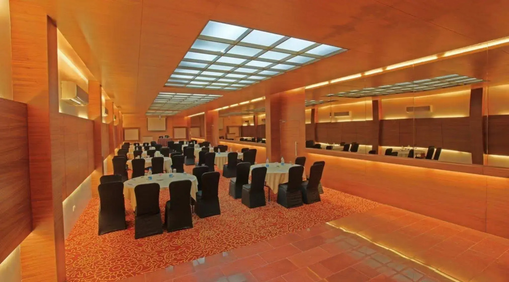 Le Royale Residency