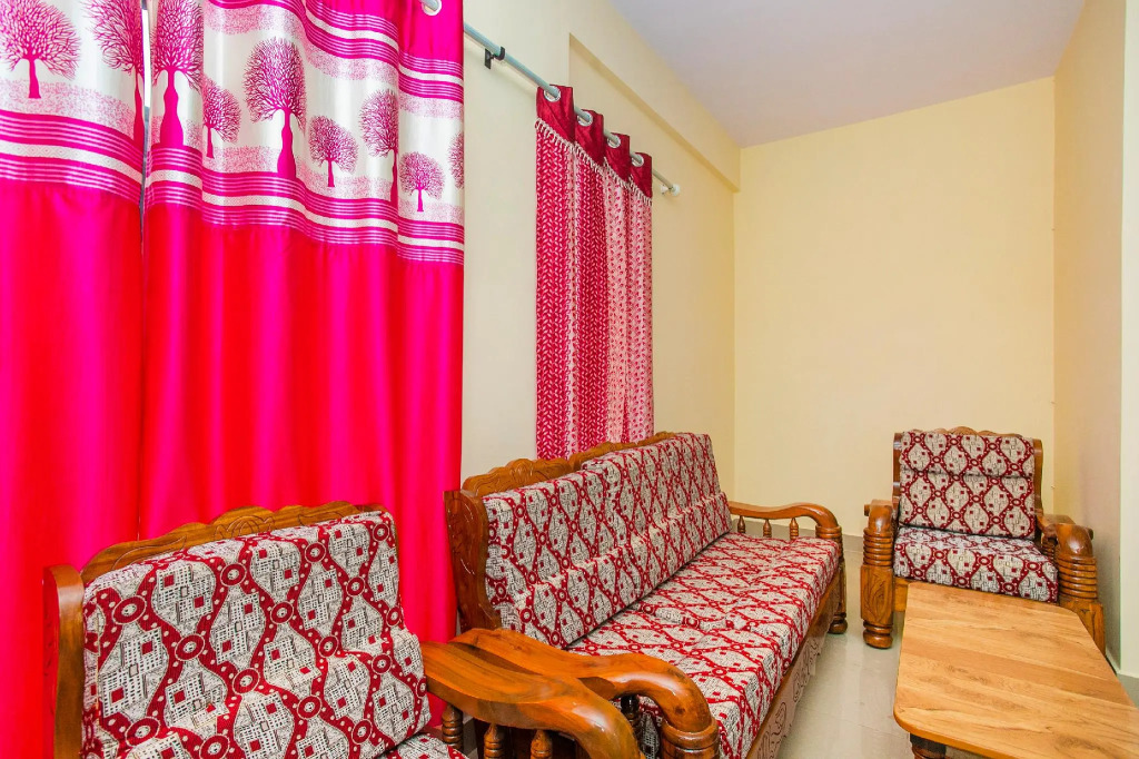 OYO 25032 Seven Hills Guestline