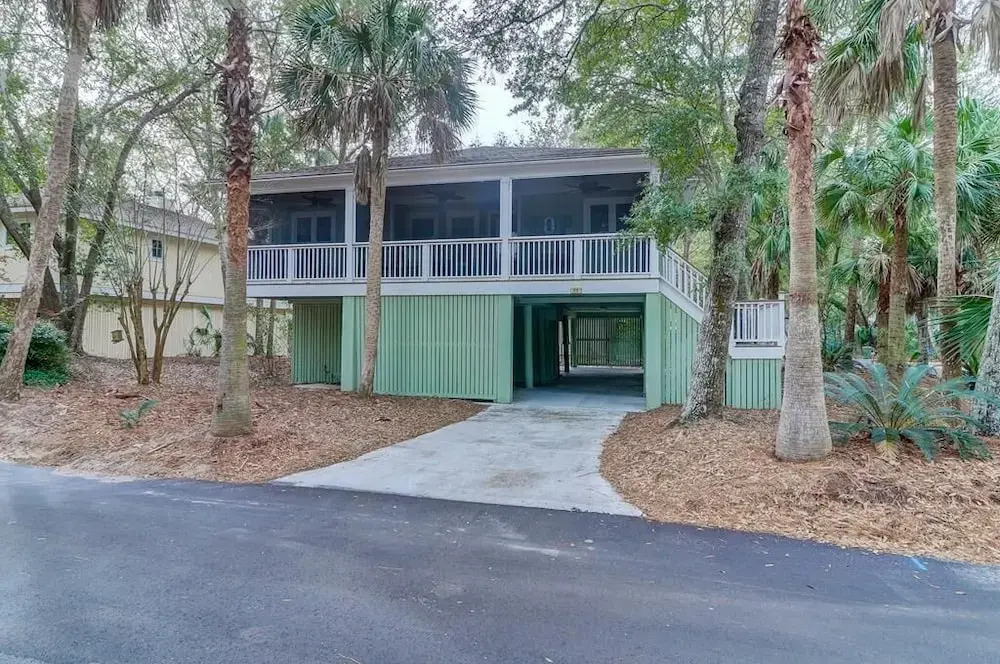 35 Twin Oaks