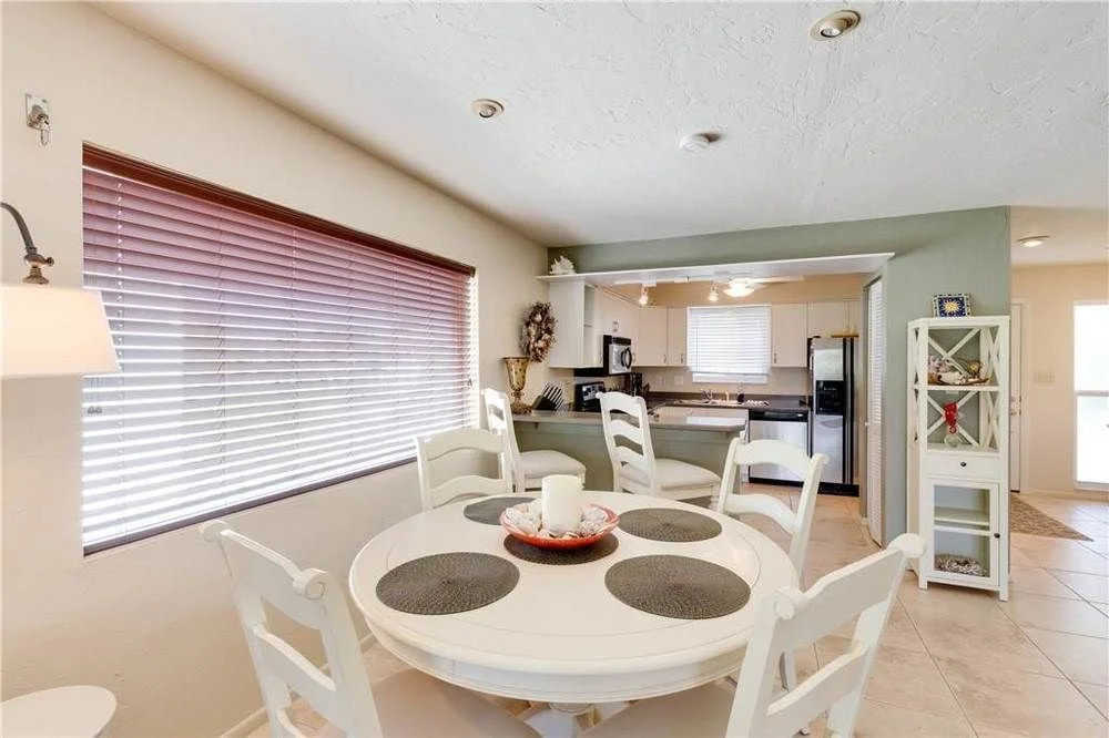 Island Oasis 3 Heated Pool 3 Br Home by RedAwning