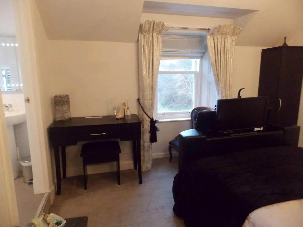 High Cliff Guest House