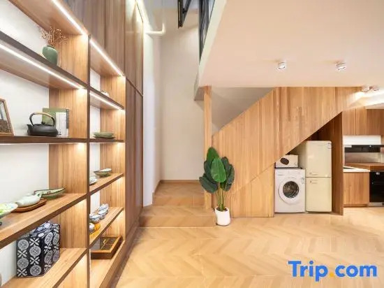 Zhu Li Moon Light Cloud Guest House (Zhujiajiao Branch)