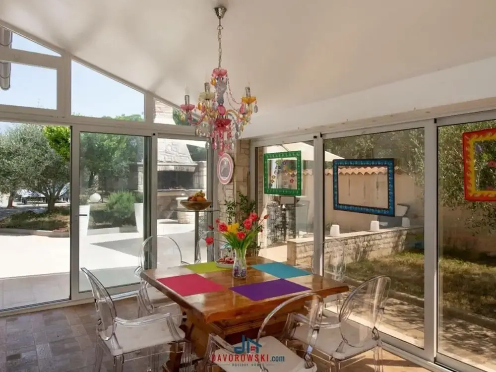 Sunshine Comfortable Holiday Residence