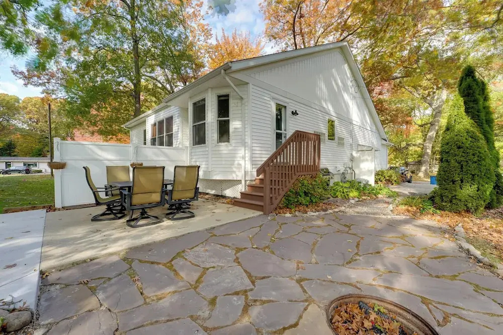 Holland Home: Walk to the Beach!