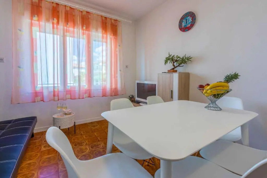Apartment in Novi Vinodolski 39111