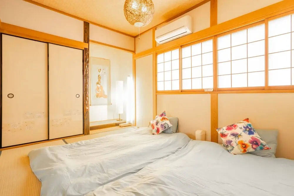 Sakuragawa No Hakugetu Osaka Castle Villa