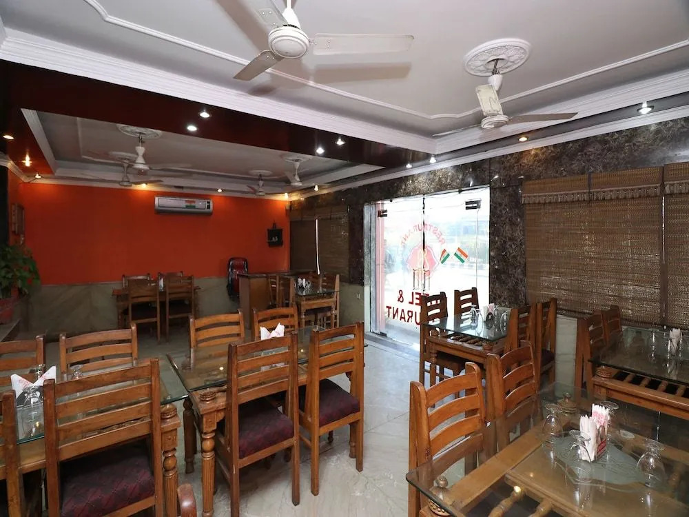 Hotel Laxmi Palace Near ISBT Dehradun