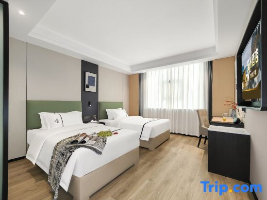 Manzhou Hotel