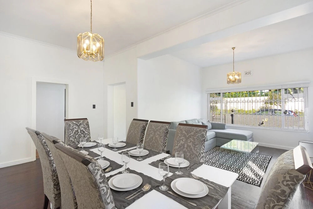 Bradwell House by HostAgents