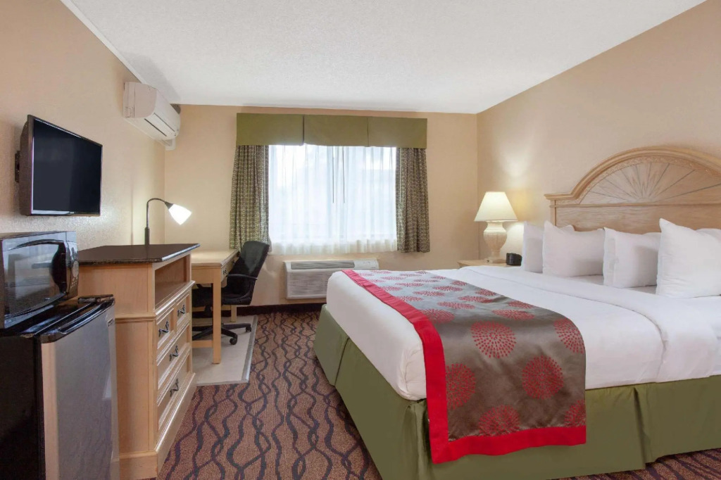 Ramada Kennedy Space Center