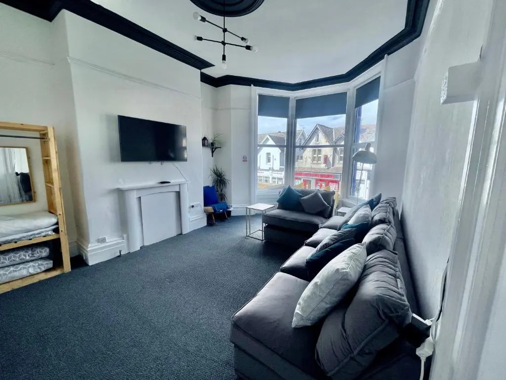 PolkaDot Winter Gardens - Large Modern Apartments in Blackpool by PolkaStays