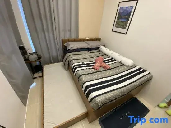 Seven-Eleven Inn 1BR Condo - Royal Oceancrest Mactan