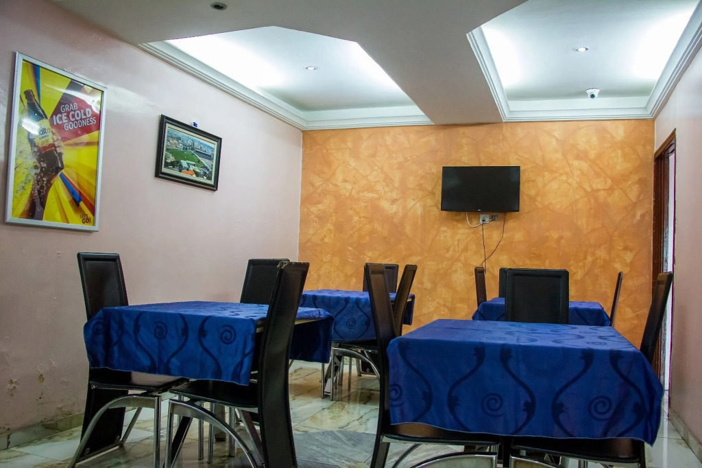 Folade Hotels
