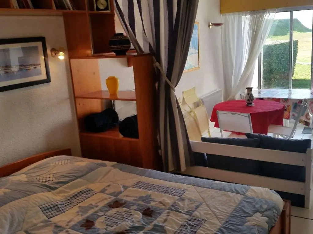 Appartement Royan, 1 pièce, 3 personnes - FR-1-494-61