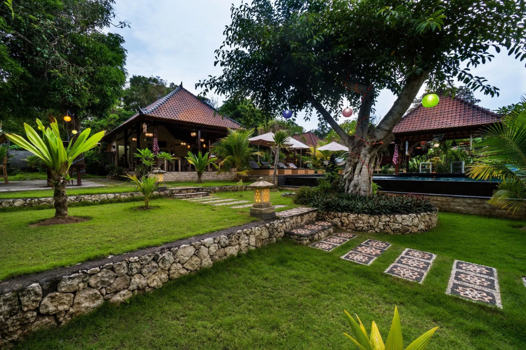 Sunset Garden Nusa Lembongan