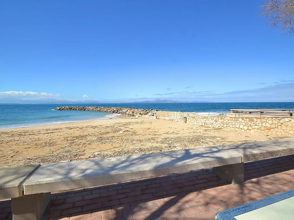 Beautiful villa in Colòn near the beach