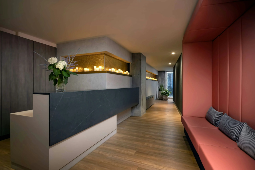 Humaniti Hotel Montreal, Autograph Collection