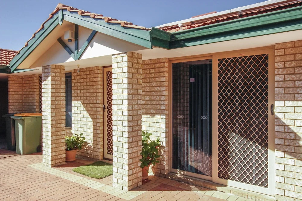 St James Cosy Home - Best Value