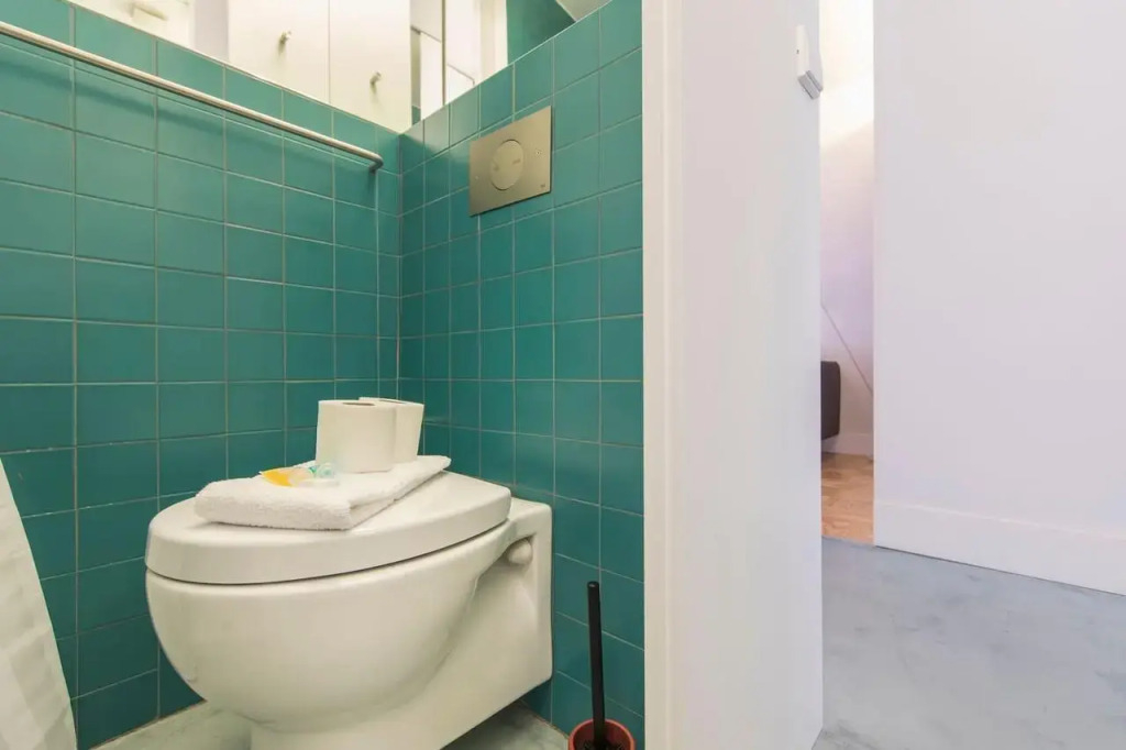 Brand new fully furnished hostel just 20 meters from Anjos metro station - 7