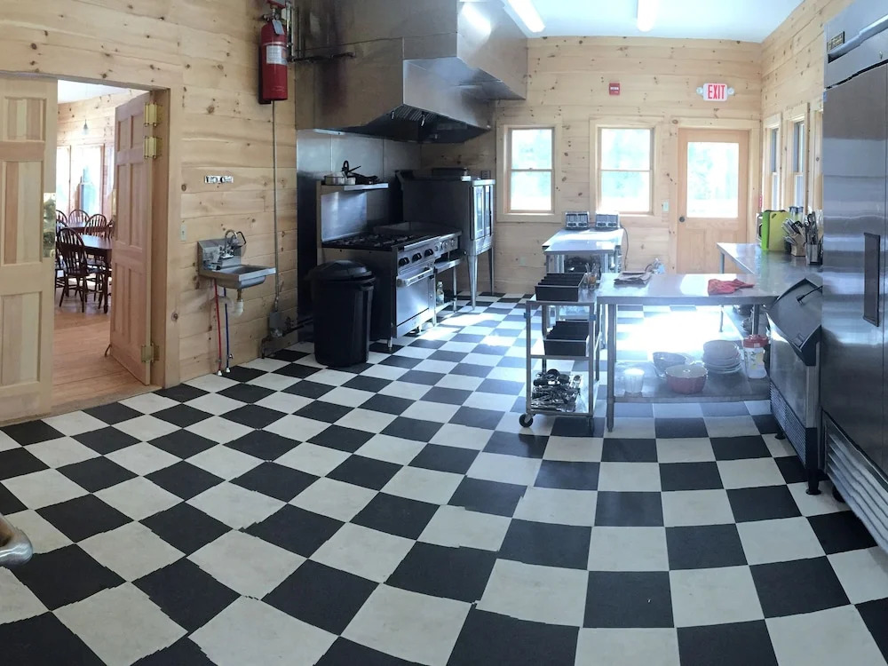 Echo Lake Lodge & Cottages