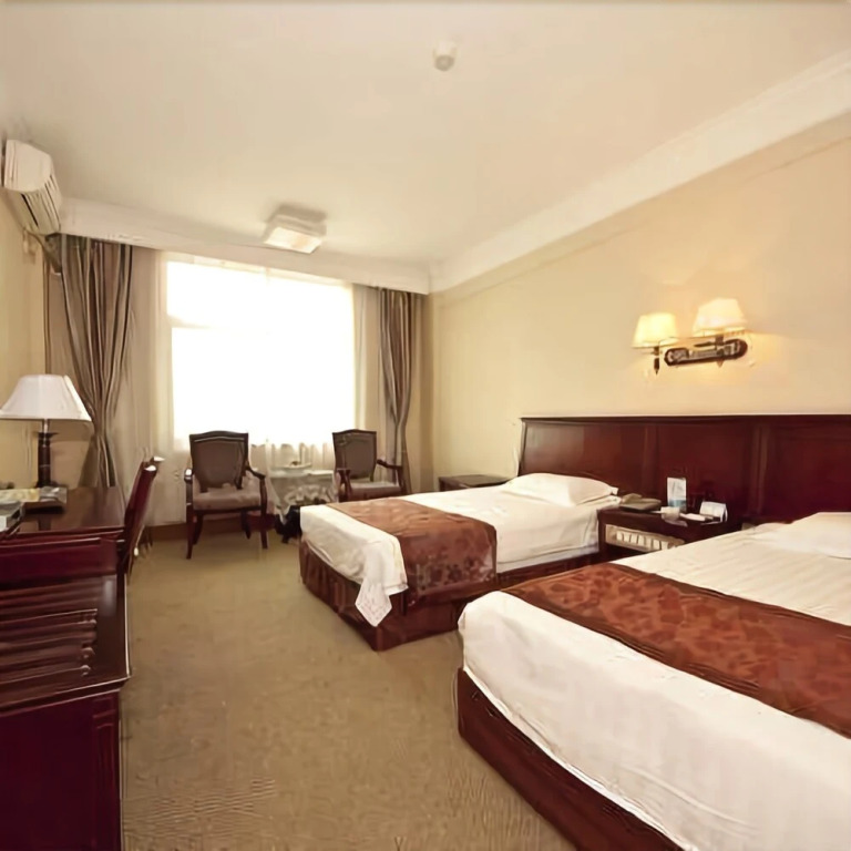 Tang Chen Hotel