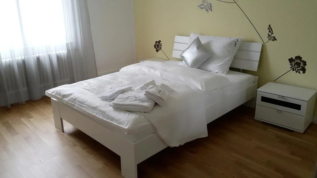 Residence Serviced House