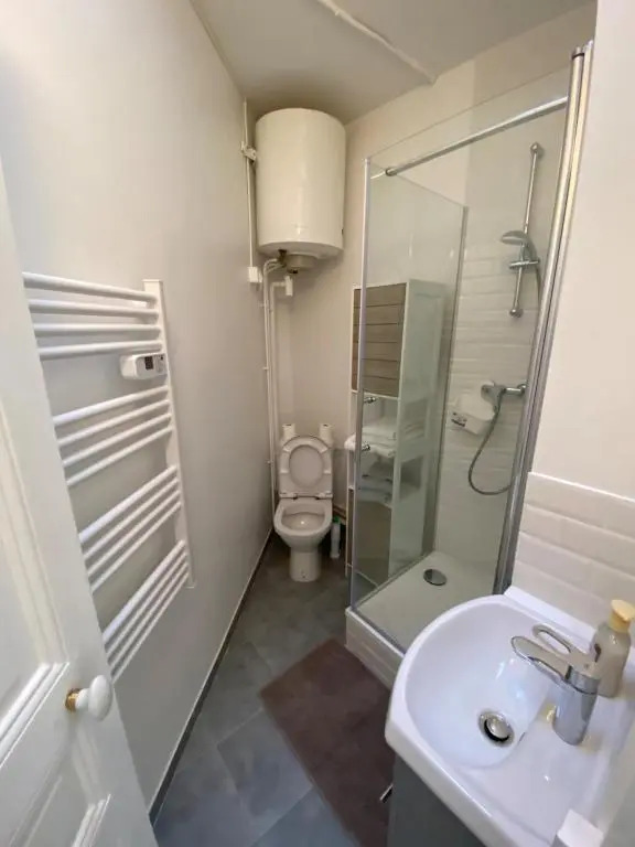 ENGHIEN-LES-BAINS : studio au coeur du centre ville