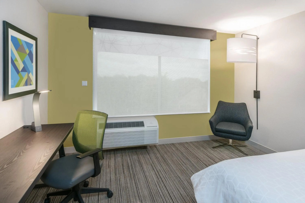 Holiday Inn Express & Suites- Sugar Land SE - Missouri City by IHG