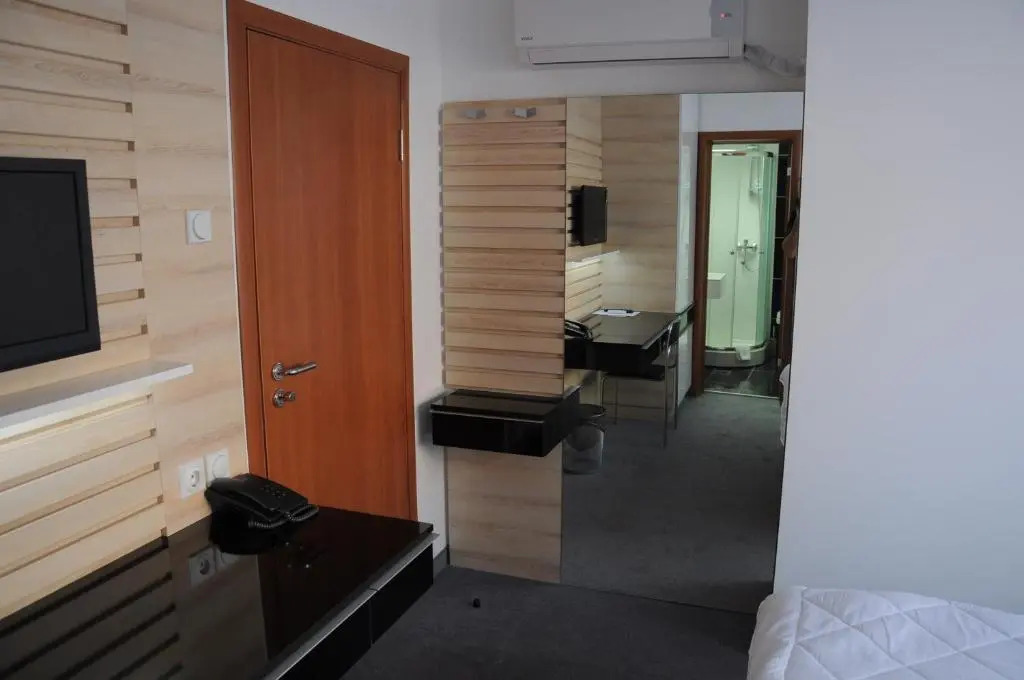 Garni Hotel Consul