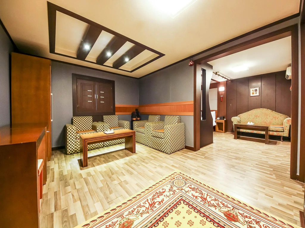 J Hotel Suwon
