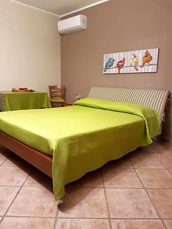 Al 32 Y 3 (Adults Only)