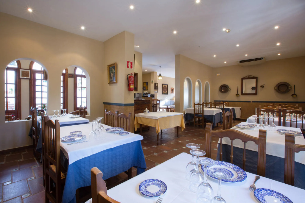 Hotel Humaina