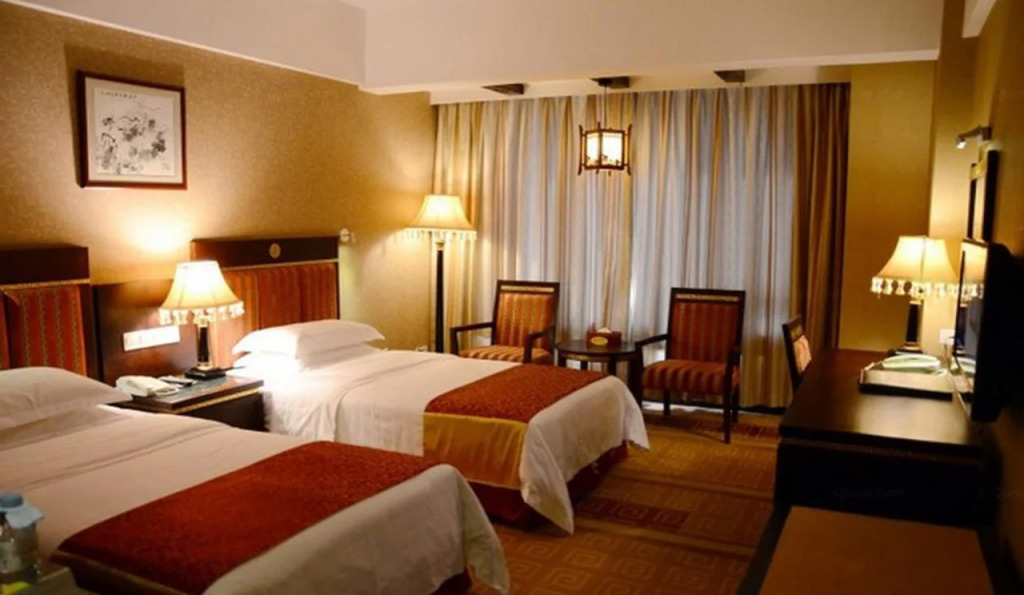 Jasper International Hotel