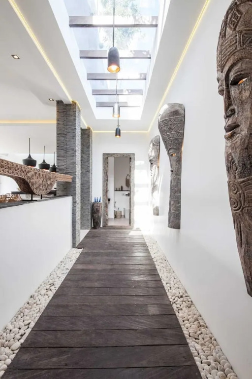 Villa Elisa - Spacious 4BR Luxury Villa, Walking Distance to Berawa Beach