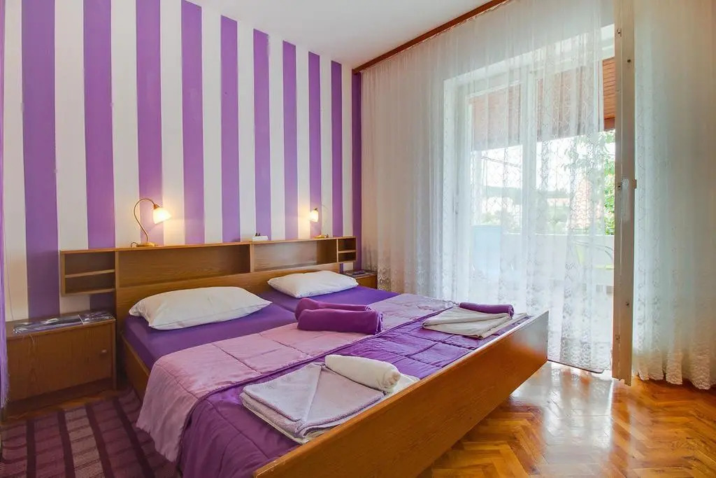 Room Milka