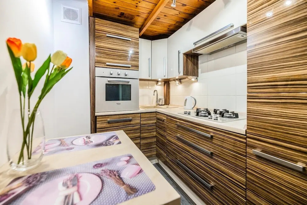 visiting apartments - Leszczyńskiego